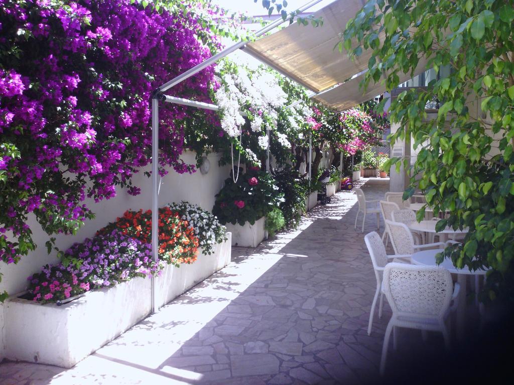 Hotel Mayor Sperlonga Bagian luar foto