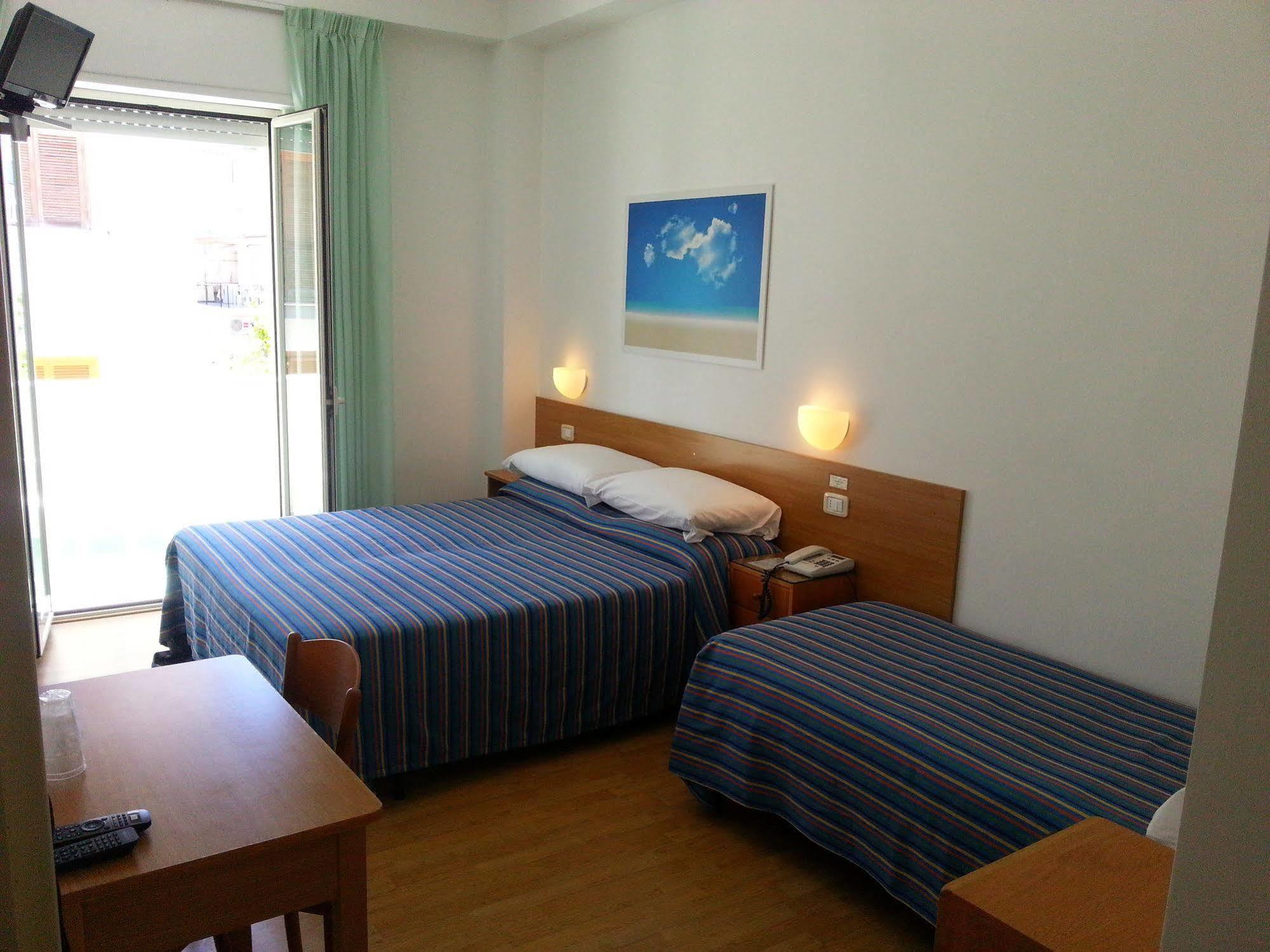Hotel Mayor Sperlonga Bagian luar foto