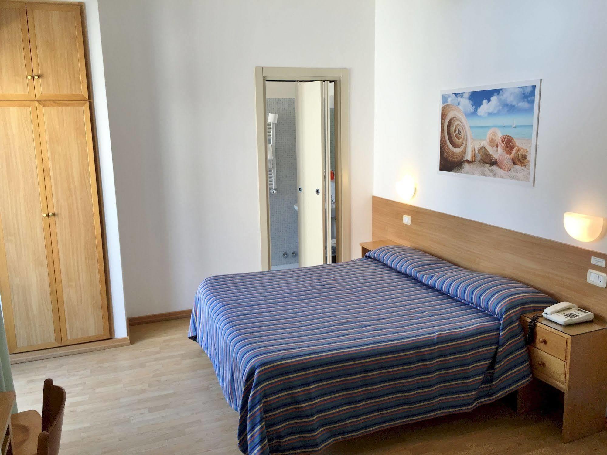 Hotel Mayor Sperlonga Bagian luar foto