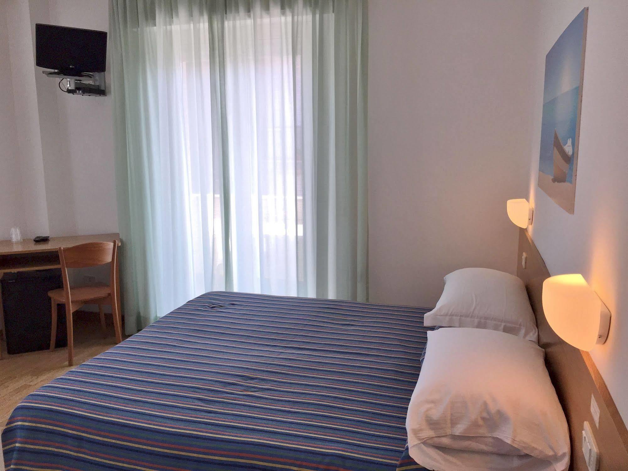 Hotel Mayor Sperlonga Bagian luar foto