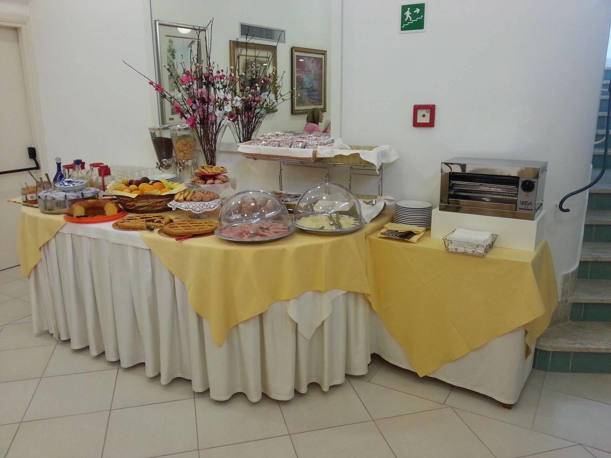 Hotel Mayor Sperlonga Bagian luar foto